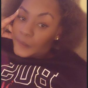 Meet your Posher, Monique